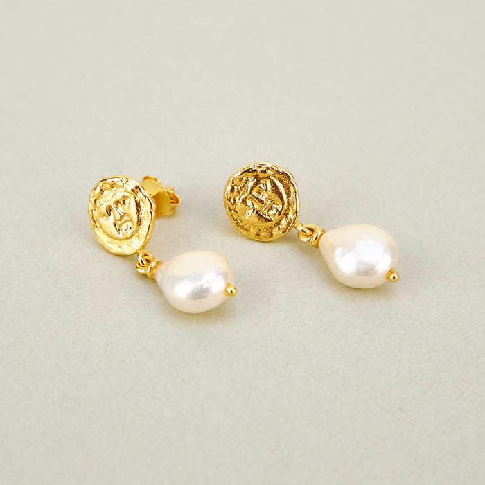 Pandaia Earrings with Pearl