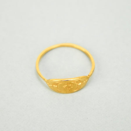 'Astrid' Gold Ring with engraved moon and sun 